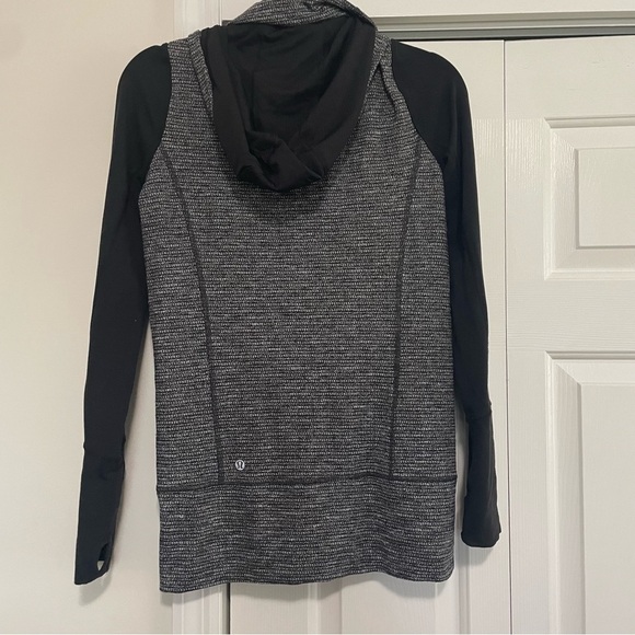 Lululemon Steel Gray Black Define Hooded Jacket Size 4 - Picture 9 of 10